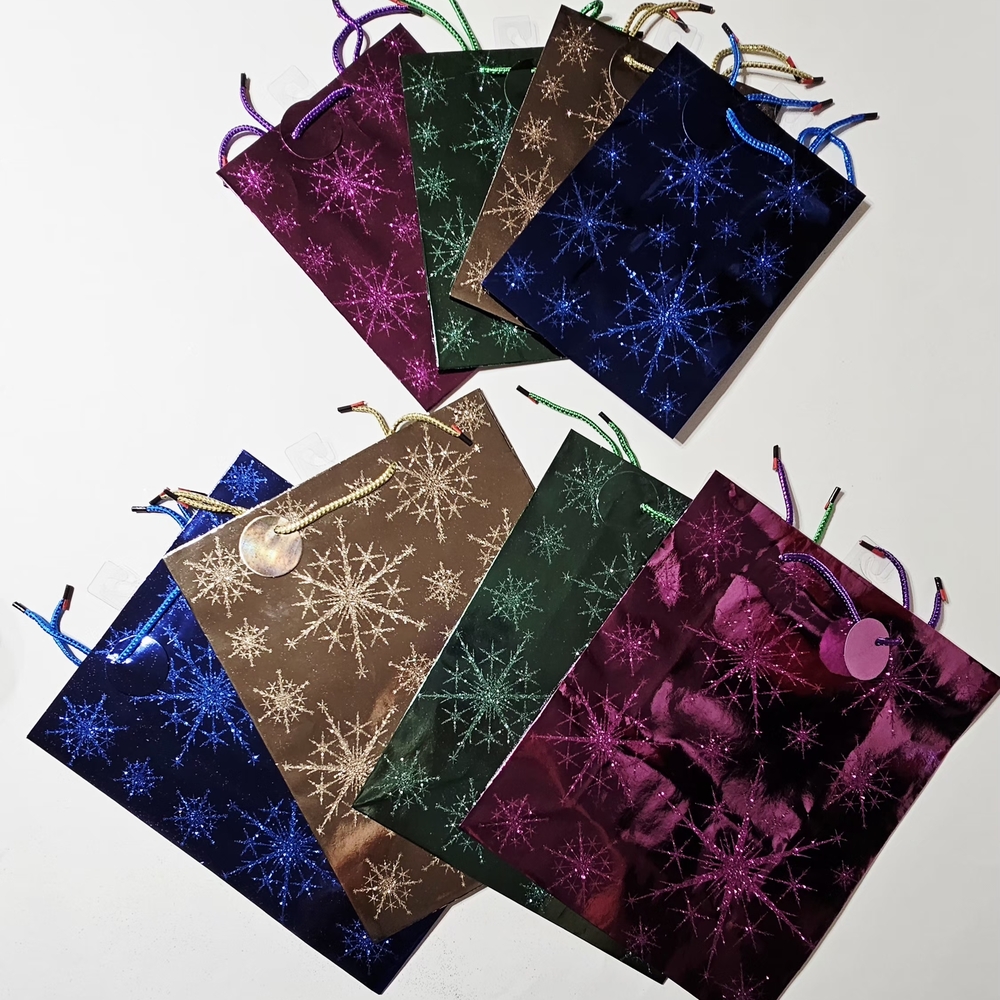 Festive Snowflake Gift Bags Set